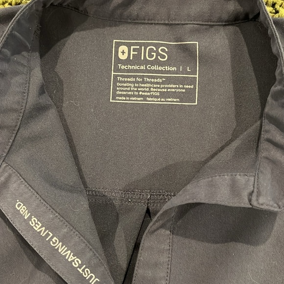 Figs Rafaela scrub top L - Picture 3 of 3